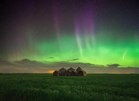 ITAP of this incredibly rare combo of Aurora and comet Neowise