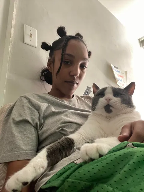 Does my cat know my mom passed?