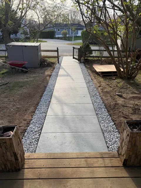 Bluestone Paver Walkway