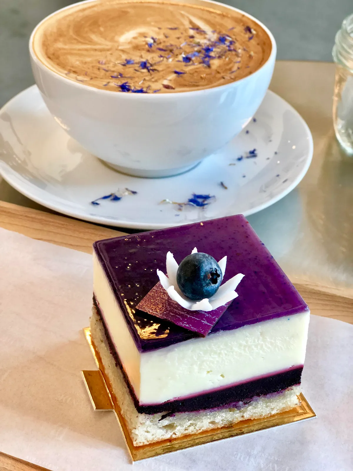 [I ate] Lavender Cake with a Lavender Latte