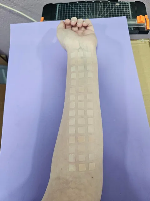 A huge PALE swatch test