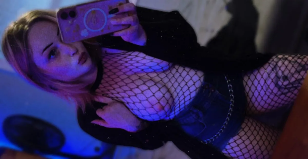 My btggf application🖤 Big titties, 5ft, cute face &amp; loves giving head🫶🏻