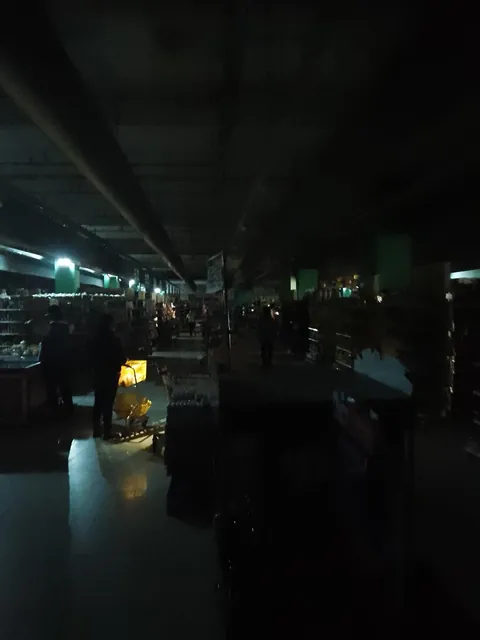 Random "brownout" in the mall whole grocery shopping.