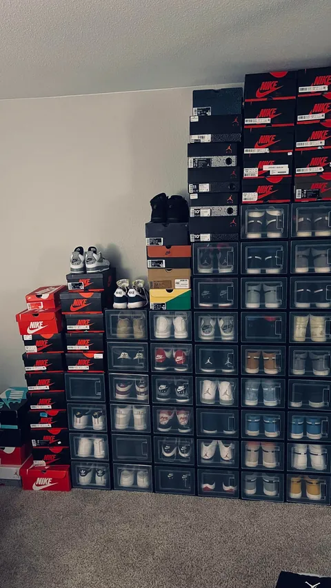 38 years old with no “sneakerhead” friends to share with, but I’m kinda proud tbh.