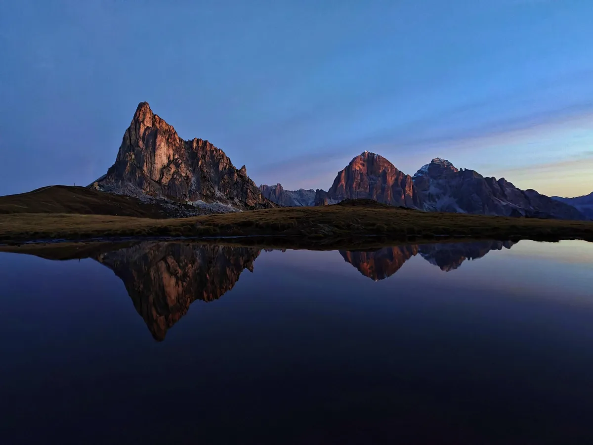 Morning reflections in the Dolomiti - [OC] [4032x3024] 