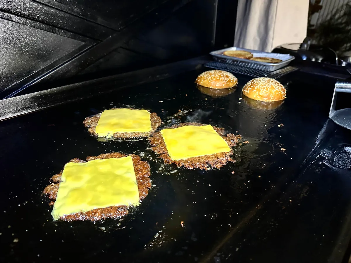 [Homemade] smash burgers