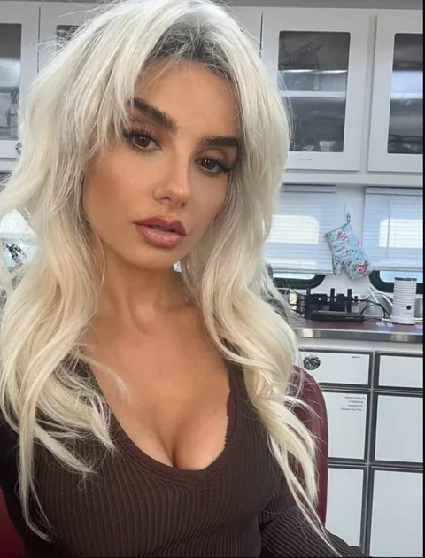 Mikaela Hoover, Superman BTS, 2025