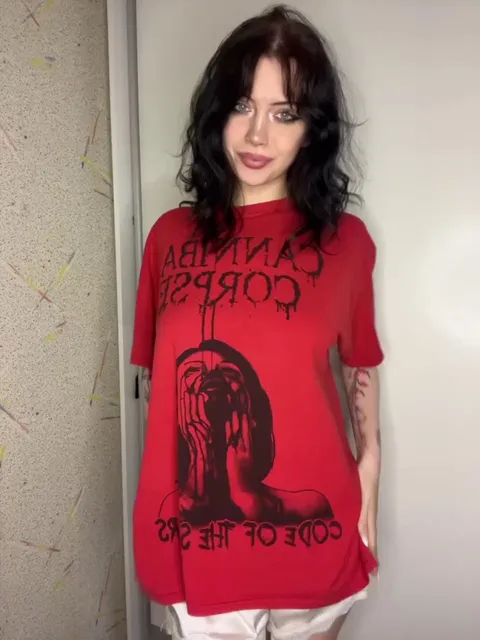 Showing you the beauty of my body
