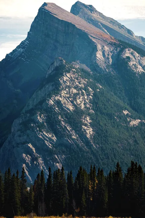 Banff, Canada. (OC)(1436x2135)