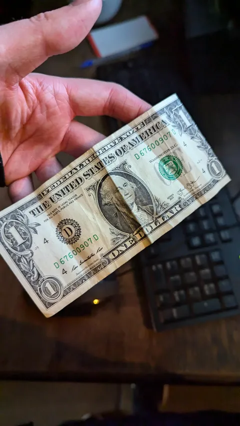 Was tipped $1, I live in the UK. This is worth nothing. 