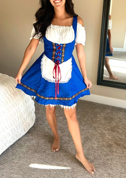 Oktoberfest Strip! [F] 25yo