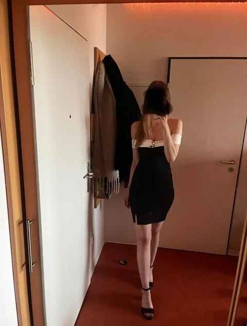 Help me choose an outfit for my anniversary dinner!