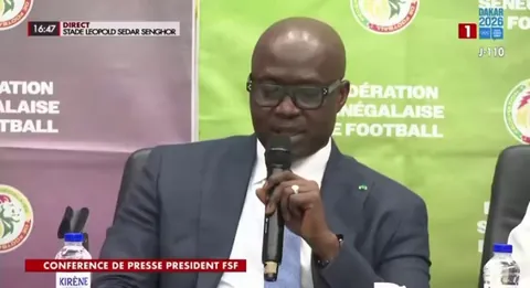 [M. Assane] Senegal FA president Abdoulaye Fall on team doctor who has been at the NT for 10 years: “Our team doctor doesn’t have the academic background to support our athletes. This is something I discovered rather late, because Dr. Fédior is a gynecologist by training.”