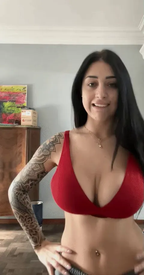 What’s the point of having tits like these if I don’t show them off :)