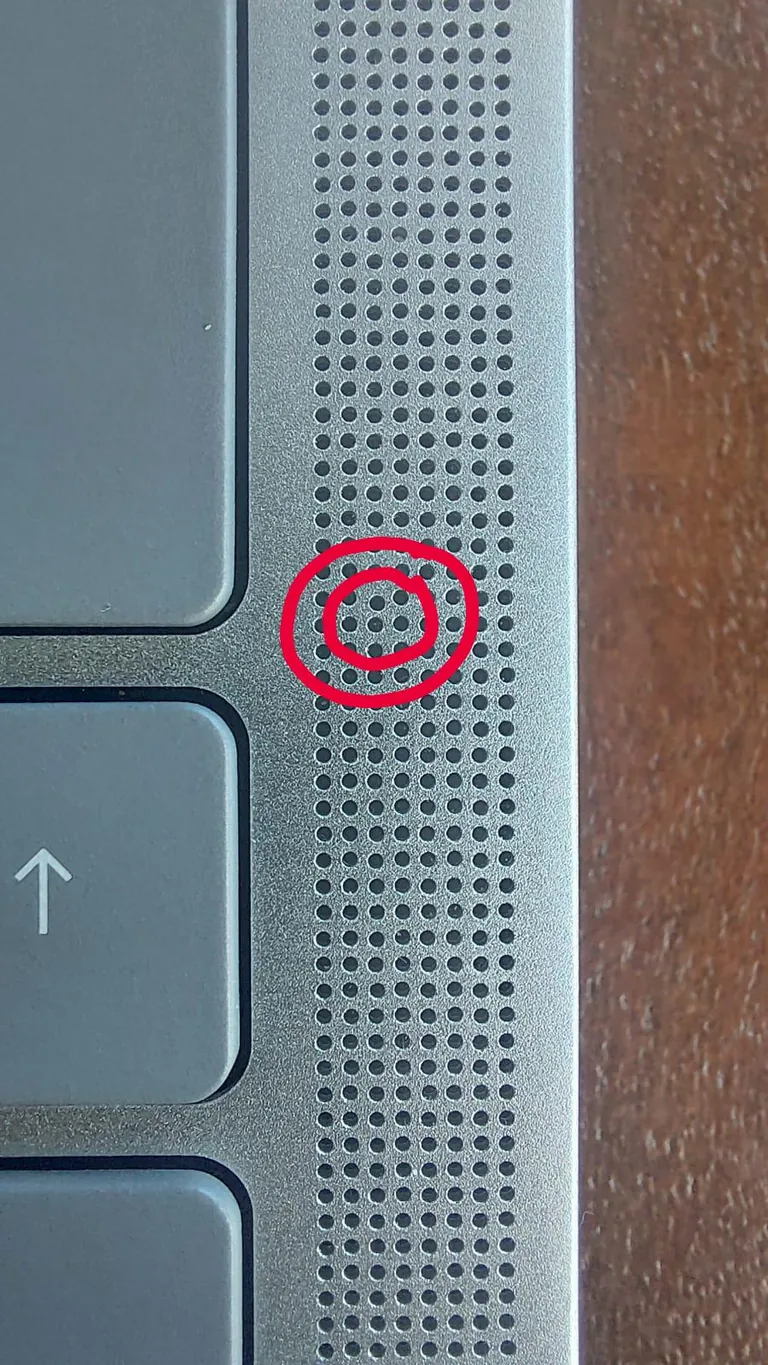 I cannot unsee it since the day I bought this laptop.