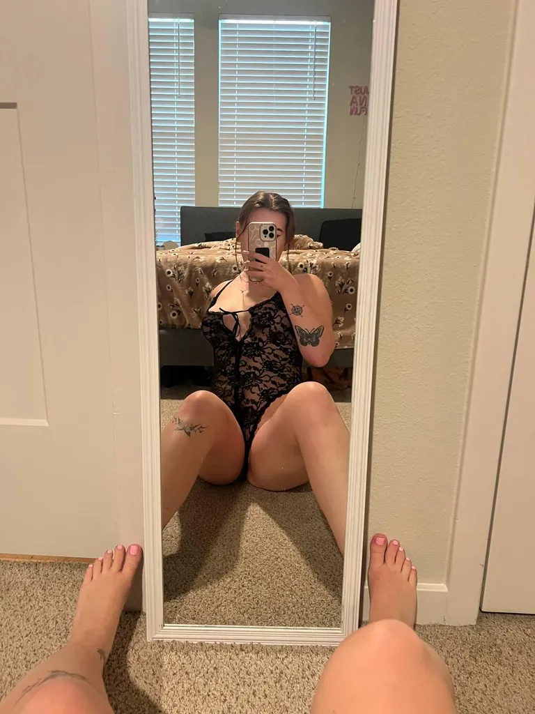 Are you brave enough to fuck me during class?