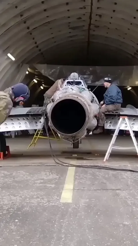 Rare MiG-15 Engine Start-Up shortly after rebuild