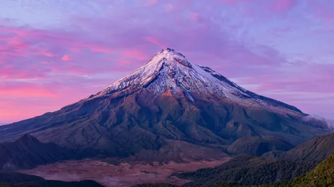 Mount Taranaki NZ at dawn [3028x1703][OC]