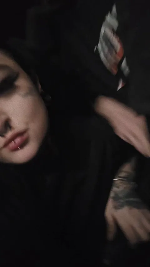 I couldn't wait till we got home .so I blew him in a Drive-through 🤭🖤