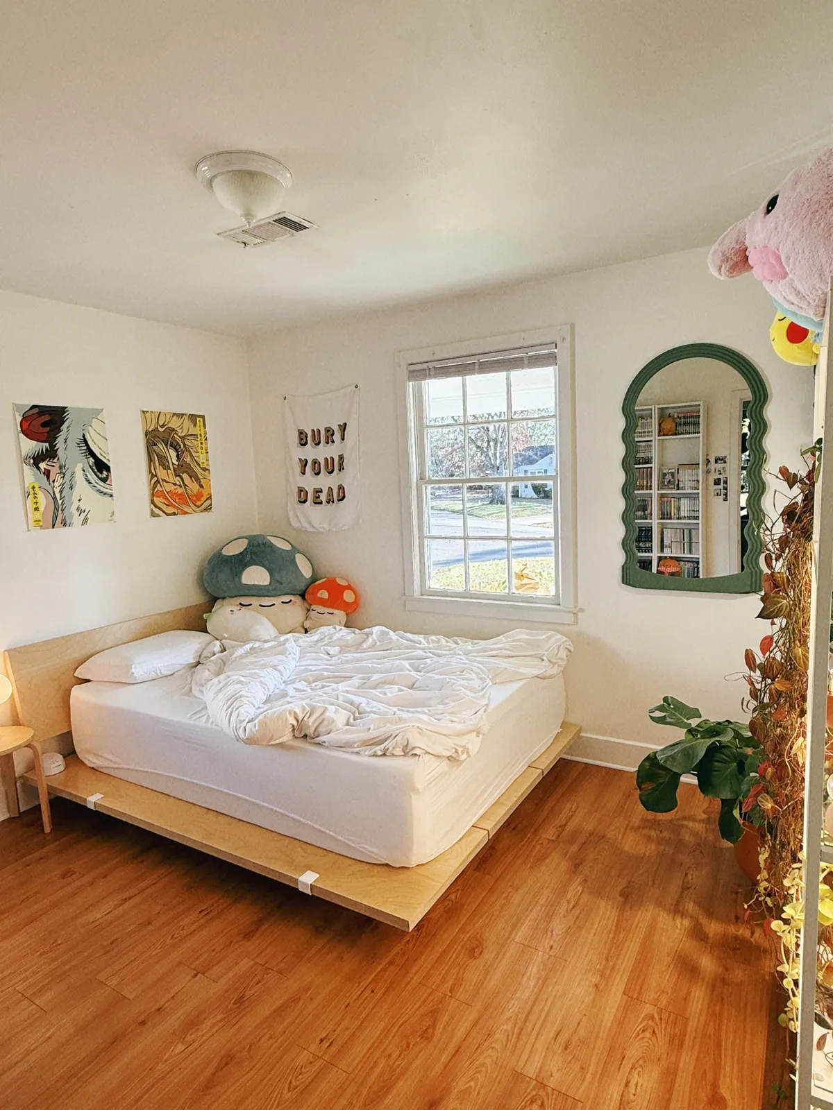 My cozy plant-filled apartment in Alabama (I’ve been told!)