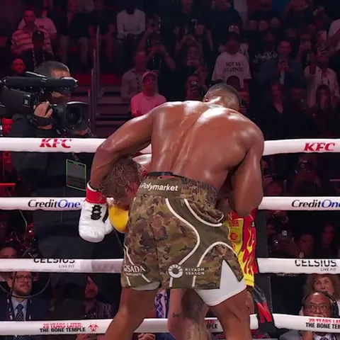 Anthony Joshua KOs Jake Paul