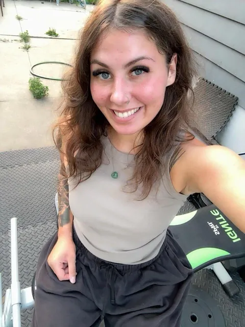 Any men out there still find an all natural woman attractive? 🫣➡️ f26