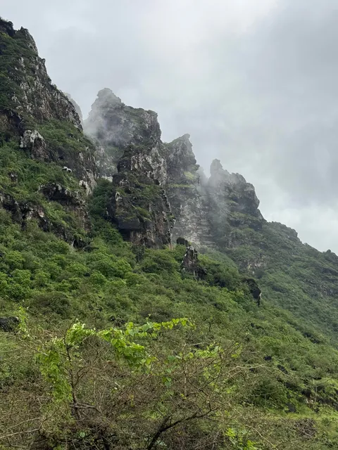 On a 3 week trip around Oman and spent a few days exploring the Dhofar Mountains around Salalah. This has quickly become my new favorite country in the world!