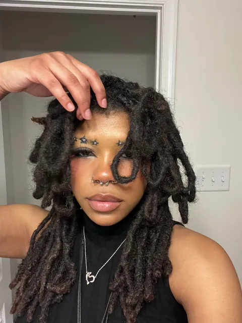 i have just been OBSESSED with doing star eyebrows