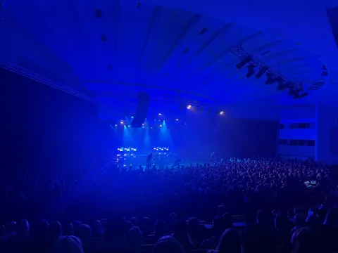 Im literally the only person using a phone at this metal gig