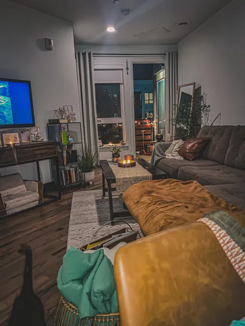 My small cozy apartment of 3 years. Moving soon, gonna miss this place.  (OC)