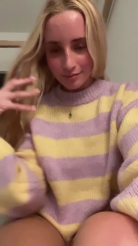 [GIF] Natural and sensitive, please be gentle with me