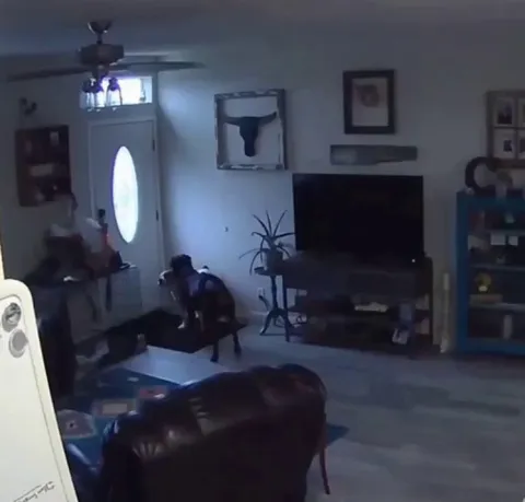 Oh man I am so screwed! I'm outta here!