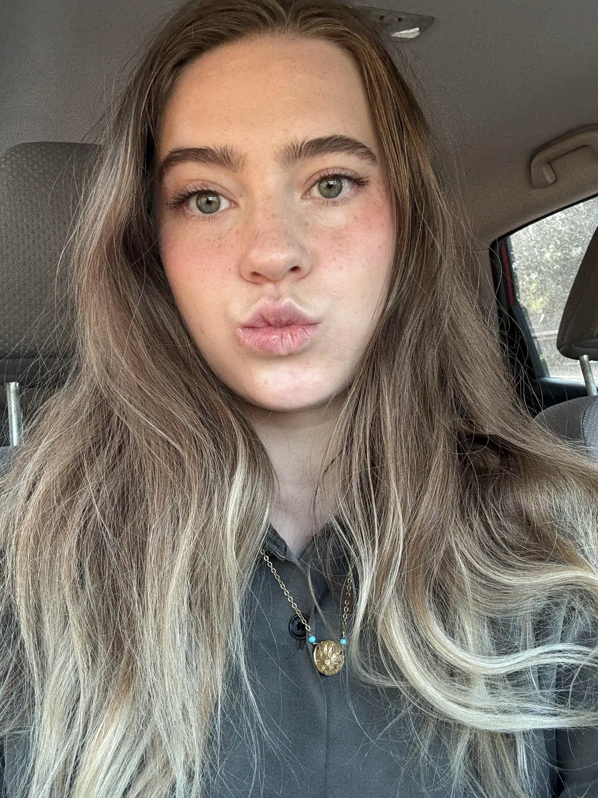 A little selfie to show you how much of a babe I am.