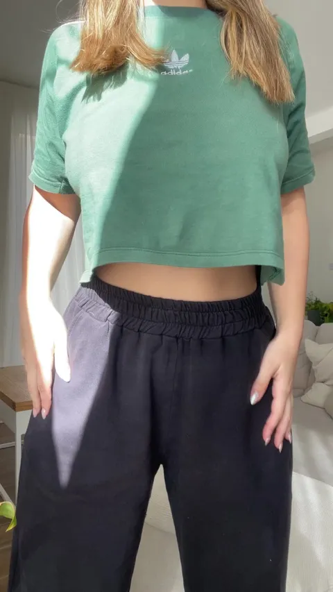 Enjoy this view of my natural bouncing boobs