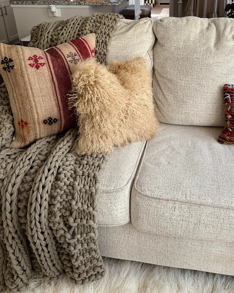 Loving the new additions to my cozy space 😌