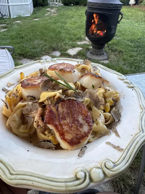 Sea scallops with truffle tortellini