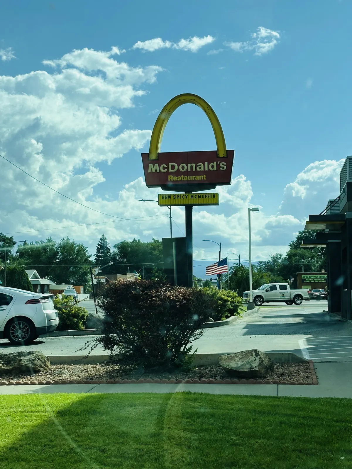 This mcdonalds only has one golden arch