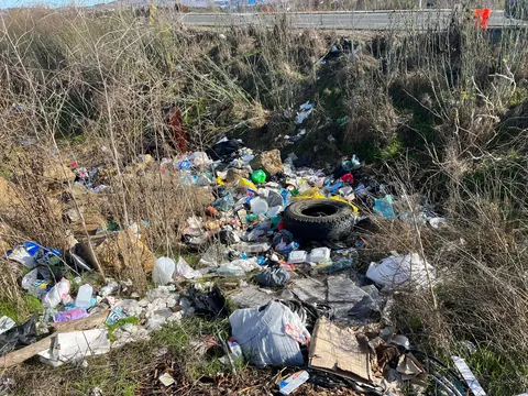 [OC] 2 years ago, I cleaned up this place once covered in illegal dumping. Today, it is still clean.
