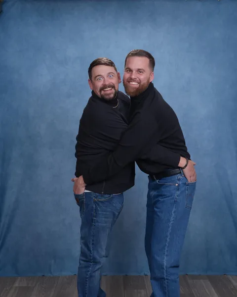 We finally did the awkward sibling photo sesh at JCPenny as a gift to our parents. 10/10 Recommend 🫶