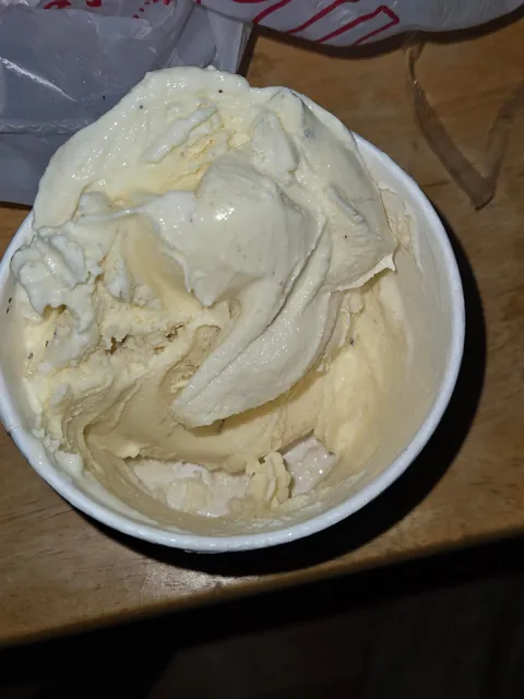 My Ben &amp; Jerry's Min't Chocolate Cookie ice cream had no cookie chunks...