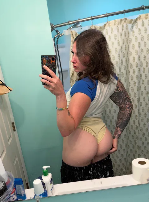 Do men here still find natural bodies hawtt? 😬🤗➡️ f26