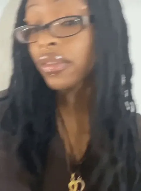 cute lips with glasses