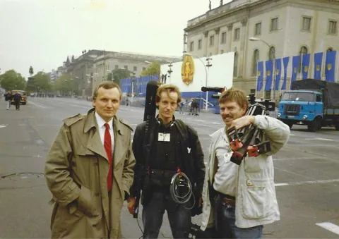 Unseen photos from inside East Berlin the day the Berlin Wall fell