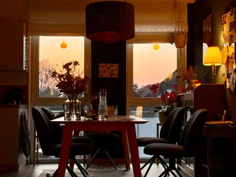 My friends‘ home is my happy place