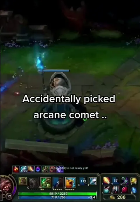 Accidentally picked Arcane Comet on Udyr.. but got blessed by it