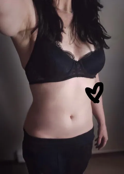 Just a black bra 🖤 (f)
