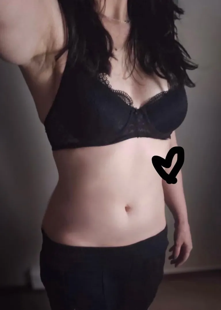 Just a black bra 🖤 (f)