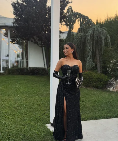 All black at a wedding! I think I did okay