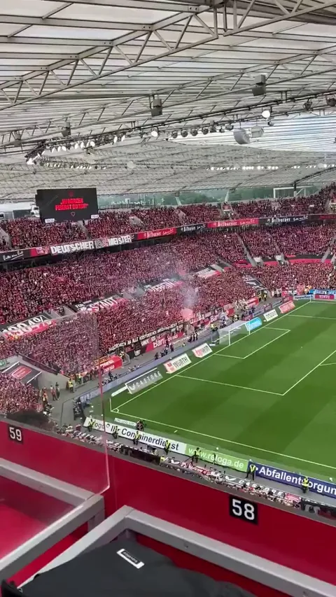 When the clock stuck 19:04, mirroring the year Bayer Leverkusen was founded, fans held a minute's silence in honor of supporters not alive to witness the club win a first Bundesliga title