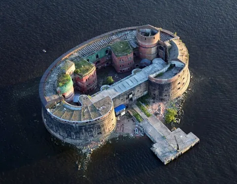 Plague Fort, St. Petersburg [900x700]